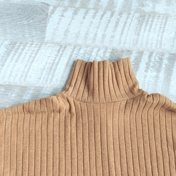 Ces Femme Cute Funnel Neck Sweater - Picture 8 of 13